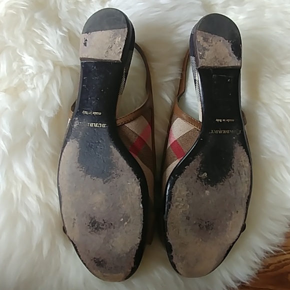 Burberry w/box 6 - 7.5 fits bc adjustable strap - Picture 5 of 6